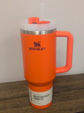 Stanley Quencher H2.0‎ FlowState 40 oz Tumbler Orange NWT